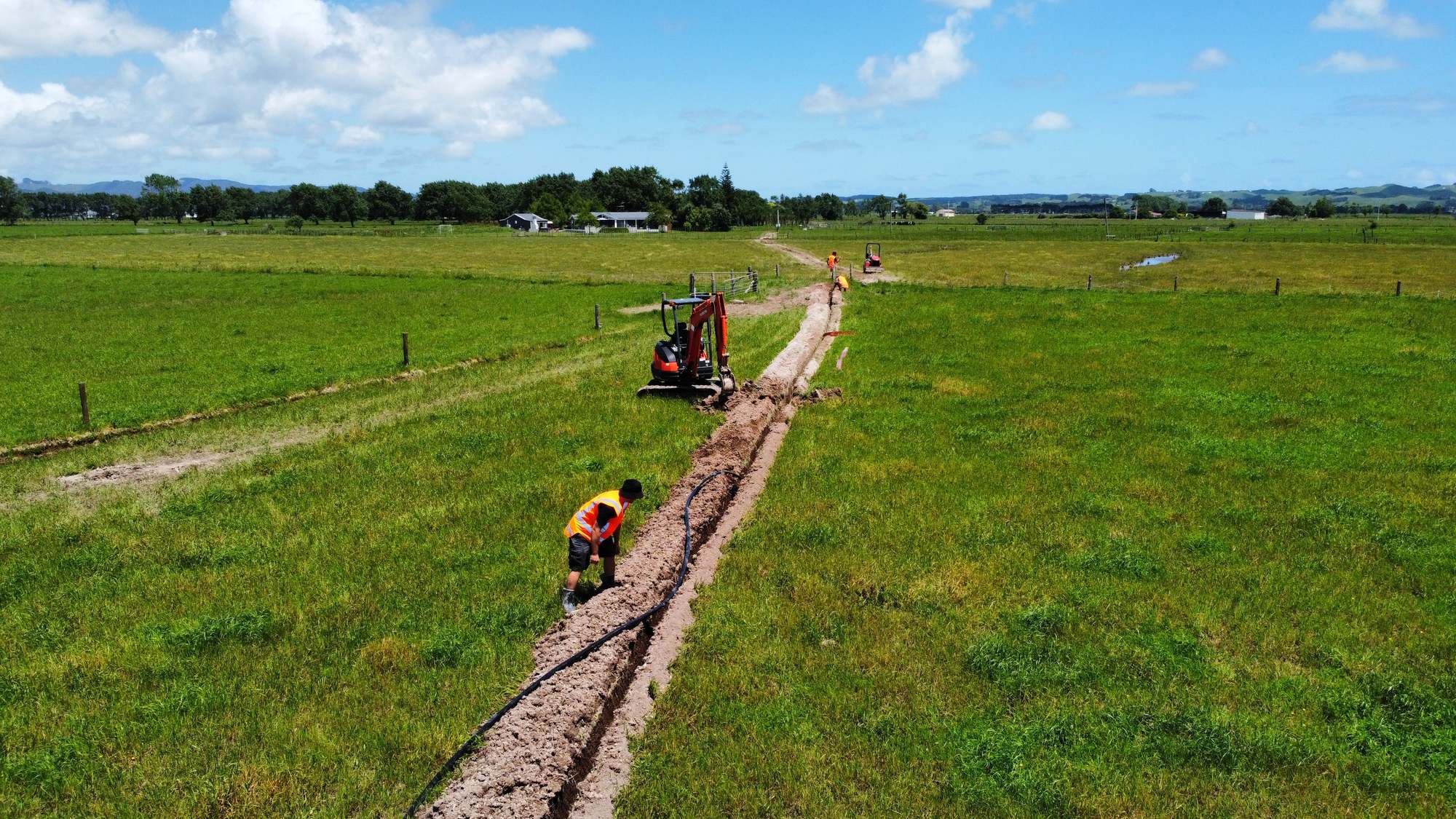 Underground Powerline being added under paddock